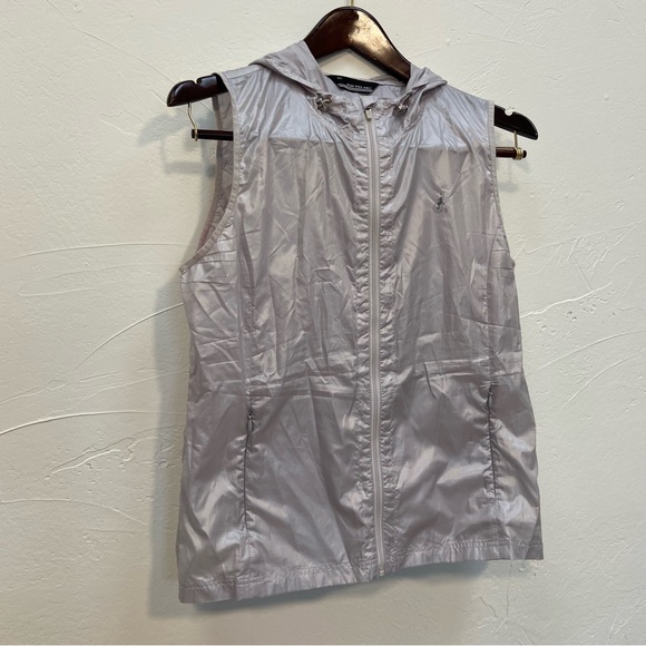 BEAN POLE GOLF SILVER METALLIC LIGHTWEIGHT HOODED GOLF TENNIS SLEEVELESS VEST - Picture 3 of 16